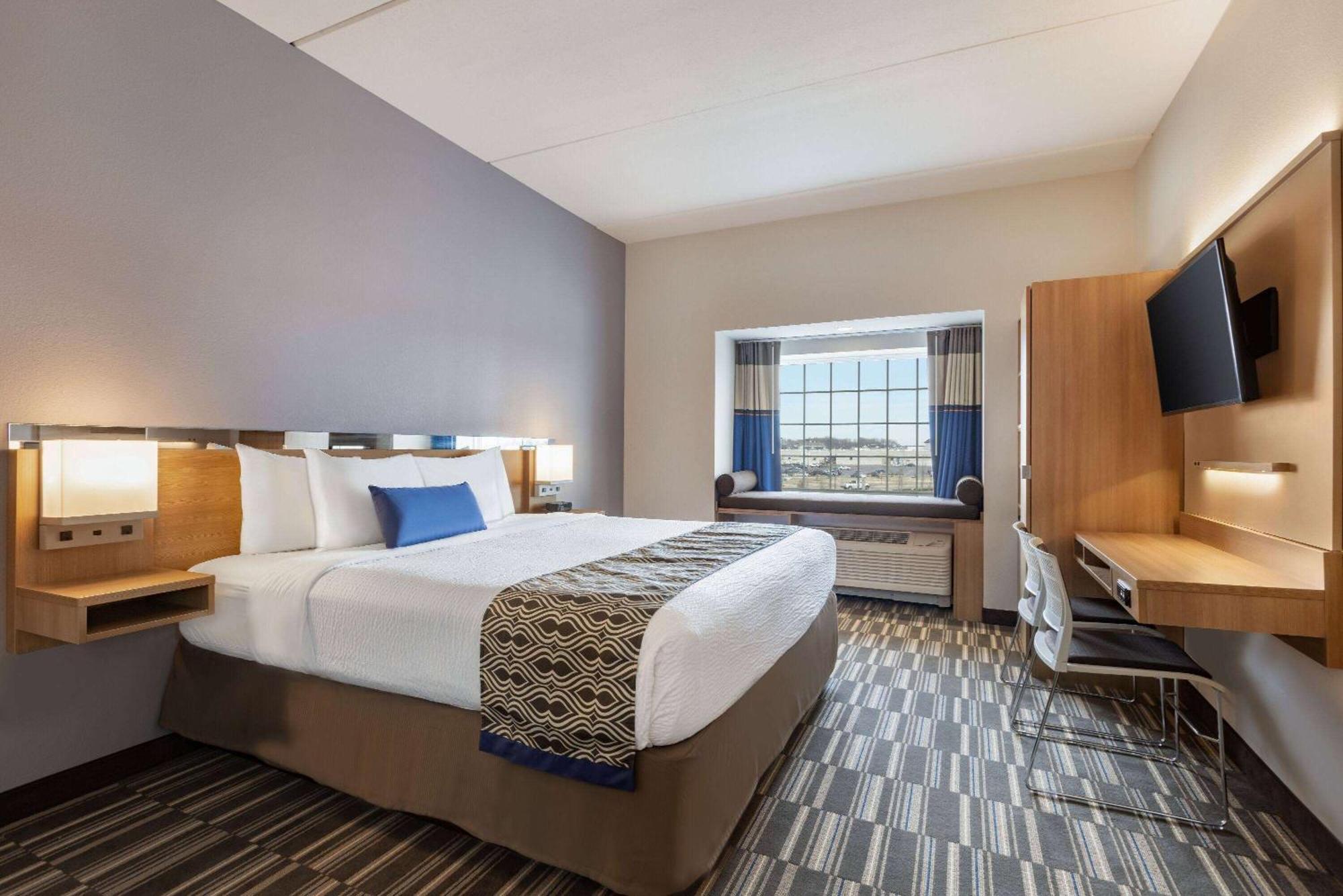 Microtel Inn & Suites By Wyndham Gambrills Odenton Exterior photo